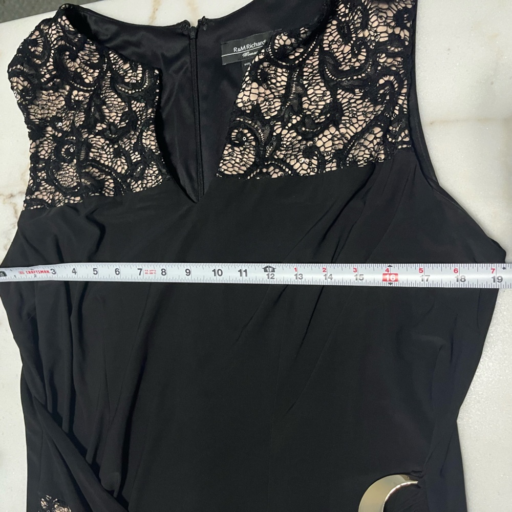 Elegant Women's Dress - Picture 9 of 9